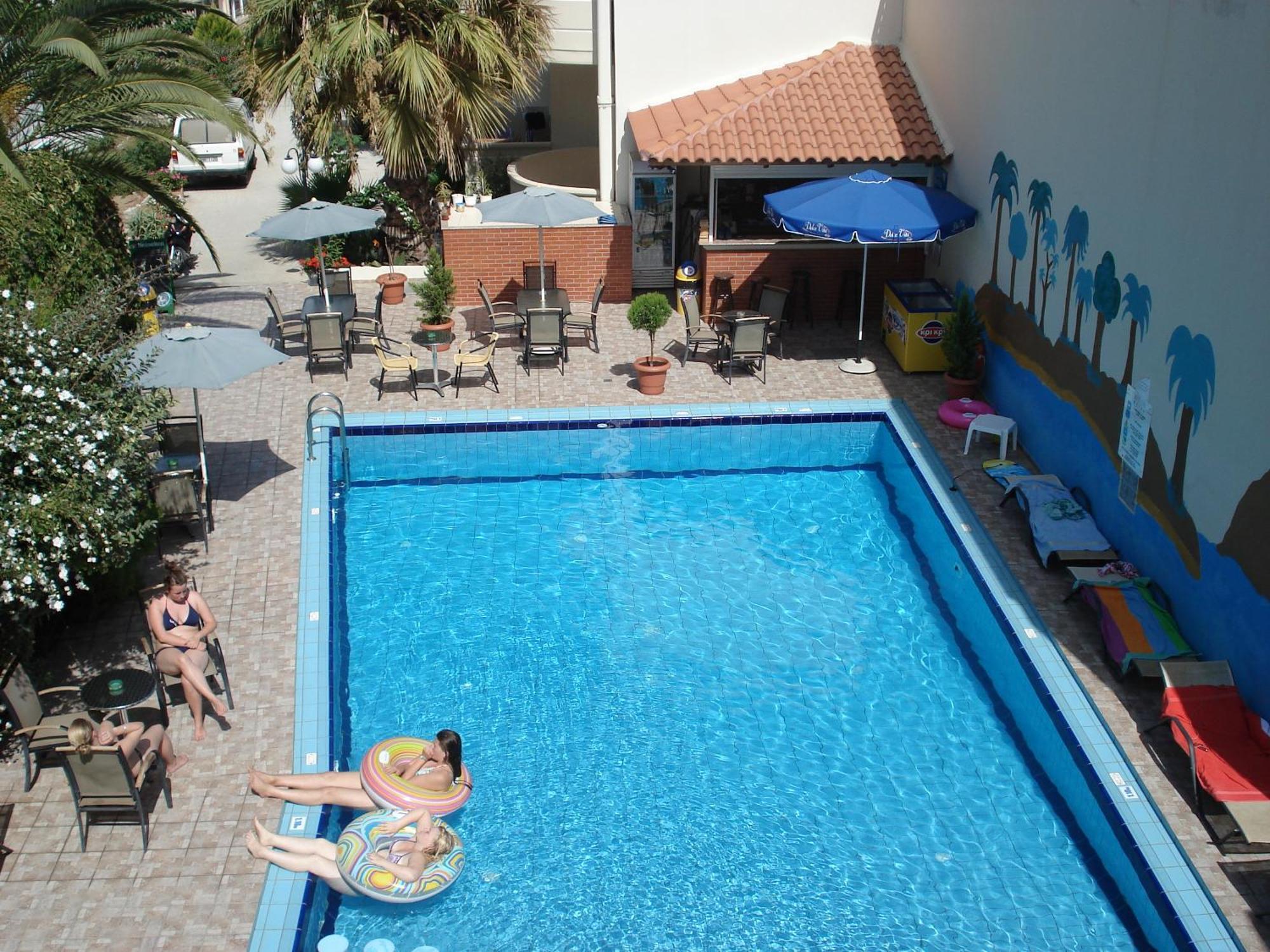 Akatos Hotel Agia Marina Buitenkant foto