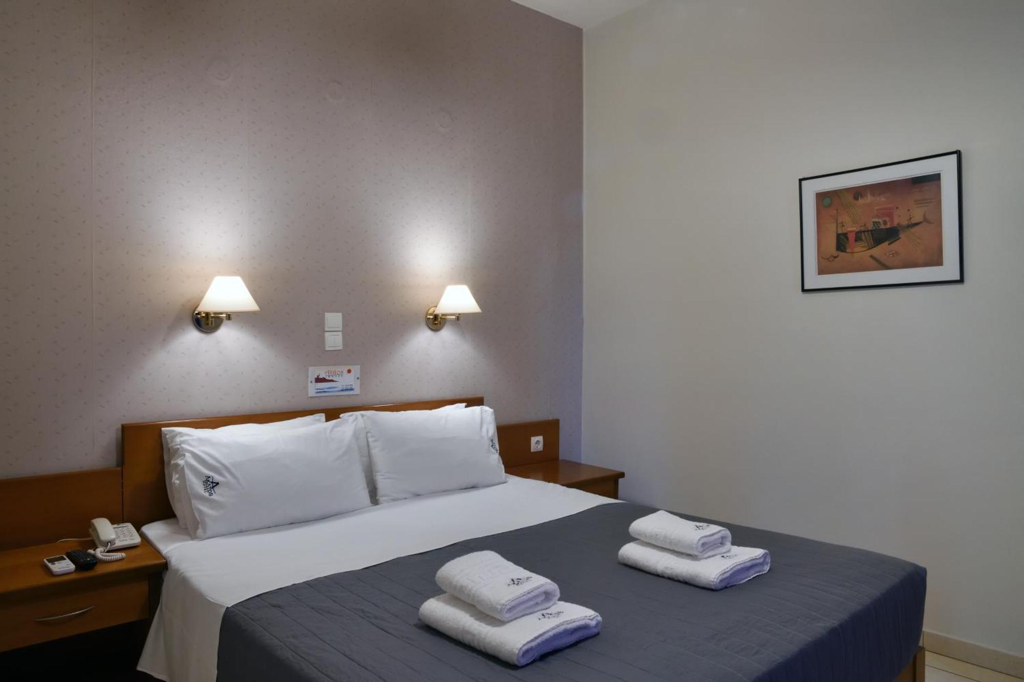 Akatos Hotel Agia Marina Buitenkant foto
