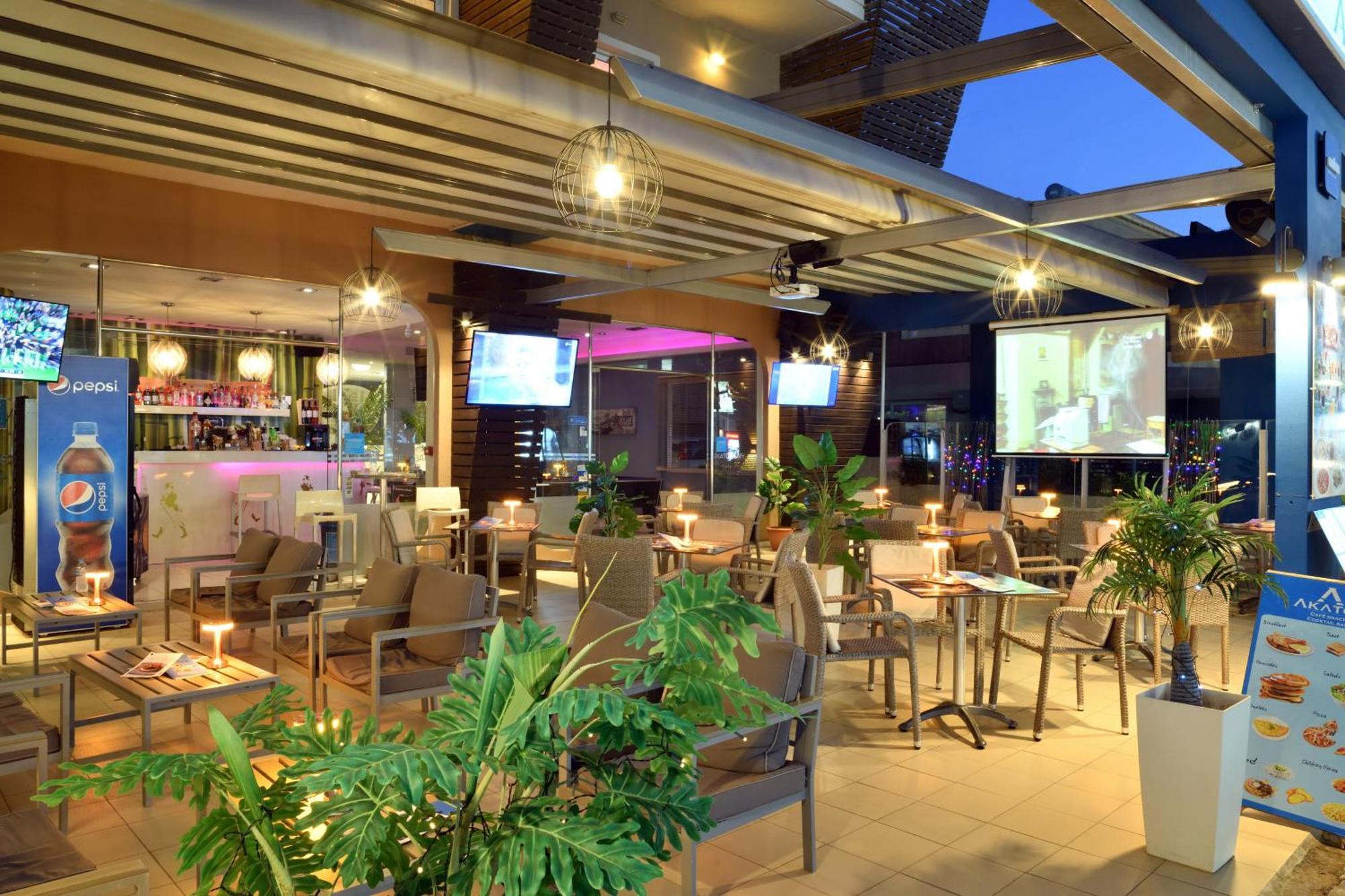 Akatos Hotel Agia Marina Buitenkant foto