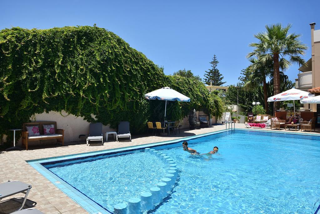 Akatos Hotel Agia Marina Buitenkant foto