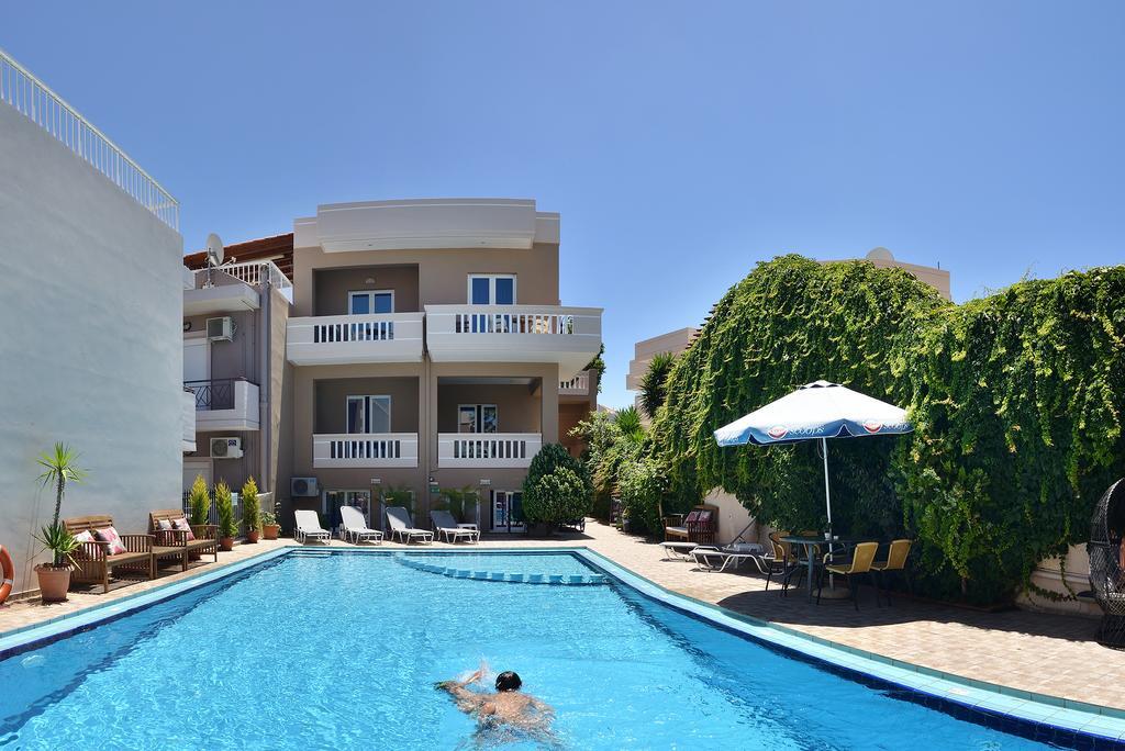 Akatos Hotel Agia Marina Buitenkant foto