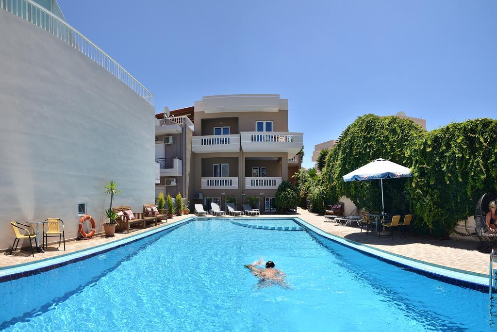 Akatos Hotel Agia Marina Buitenkant foto