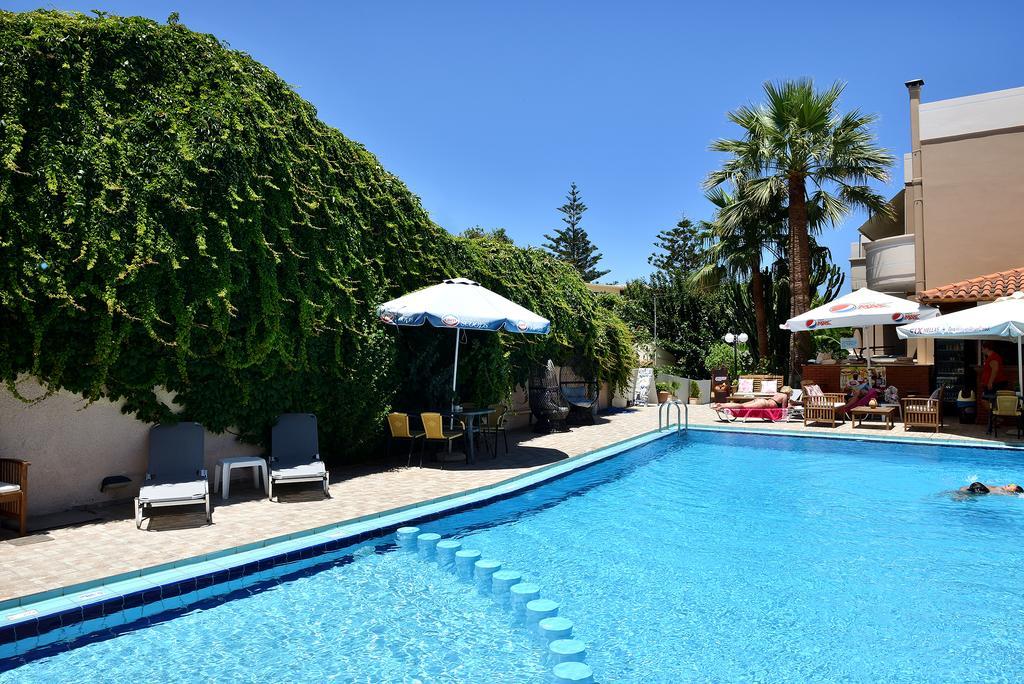 Akatos Hotel Agia Marina Buitenkant foto